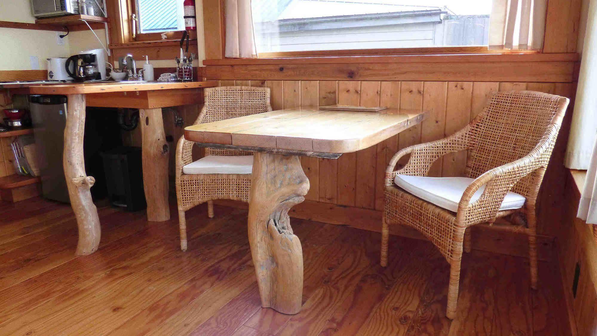 Seine Boat Inn Alert Bay Ngoại thất bức ảnh